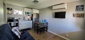 Interior - Anchors Away at Christopher's Dockside (Geneva-on-the-Lake)