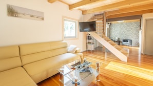Rumah (Holiday Home) | Ruang keluarga