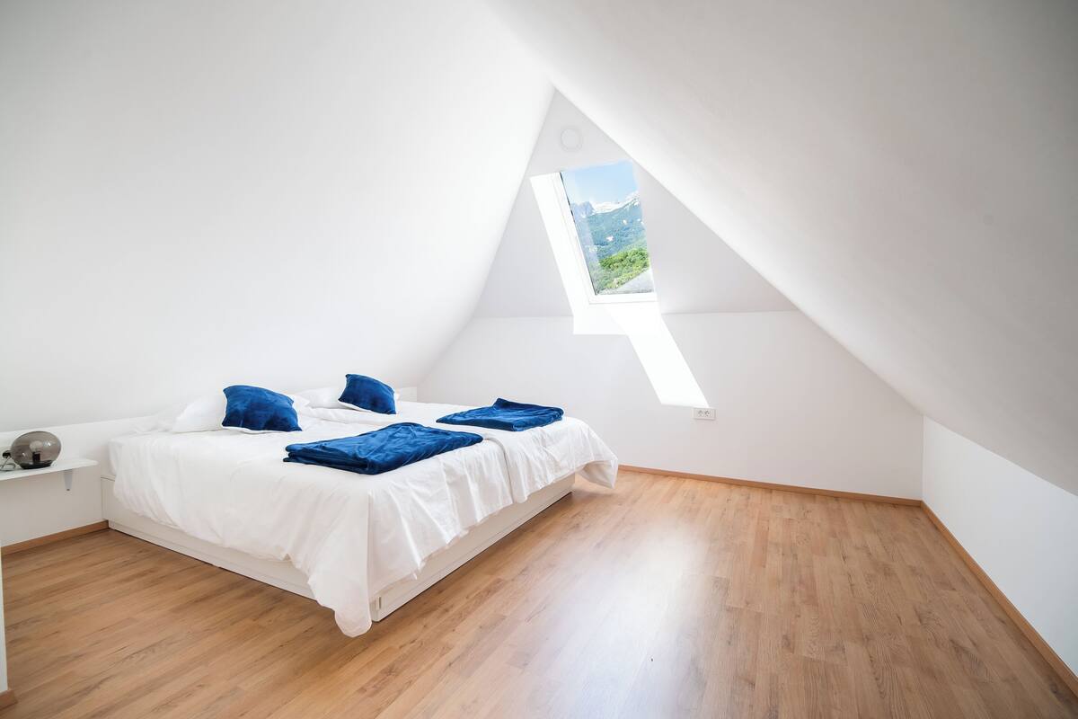 公寓 (One bedroom Apartment 2) | 4 多间卧室、免费婴儿床、特色家居
