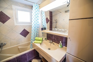 Maison (Holiday Home) | Salle de bain