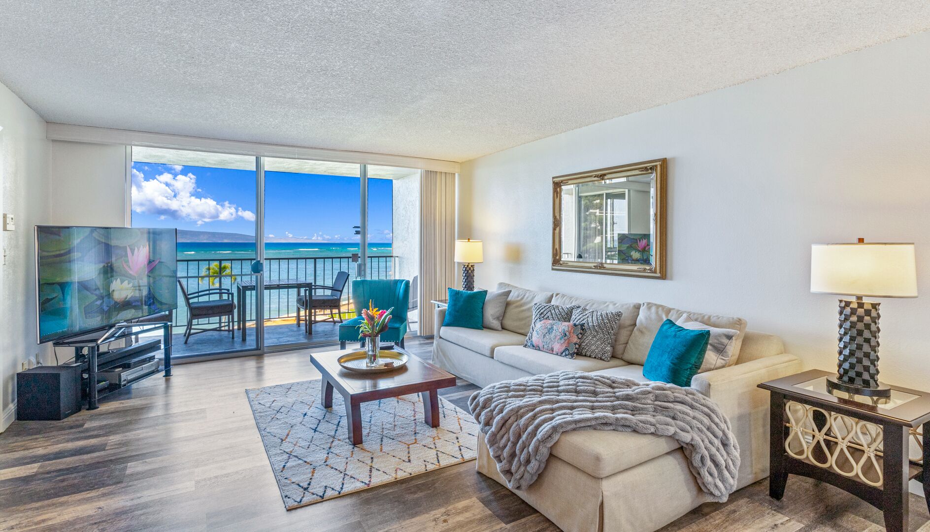 2021 Refresh 1bd./1ba. Oceanfront Royal Kahana