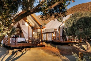 Ropa de cama de alta calidad, wifi gratis y ropa de cama