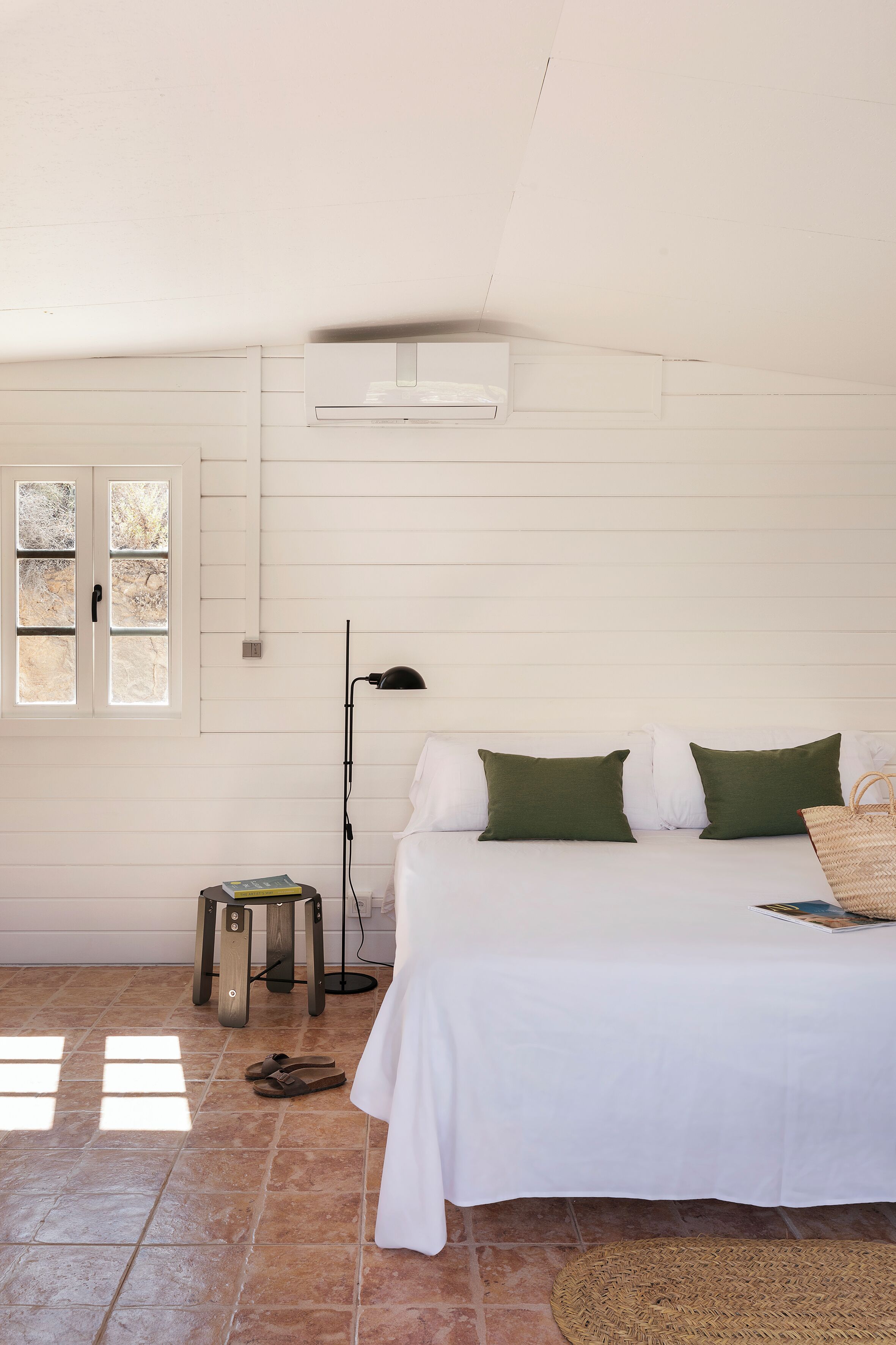 Premium bedding, free WiFi, bed sheets