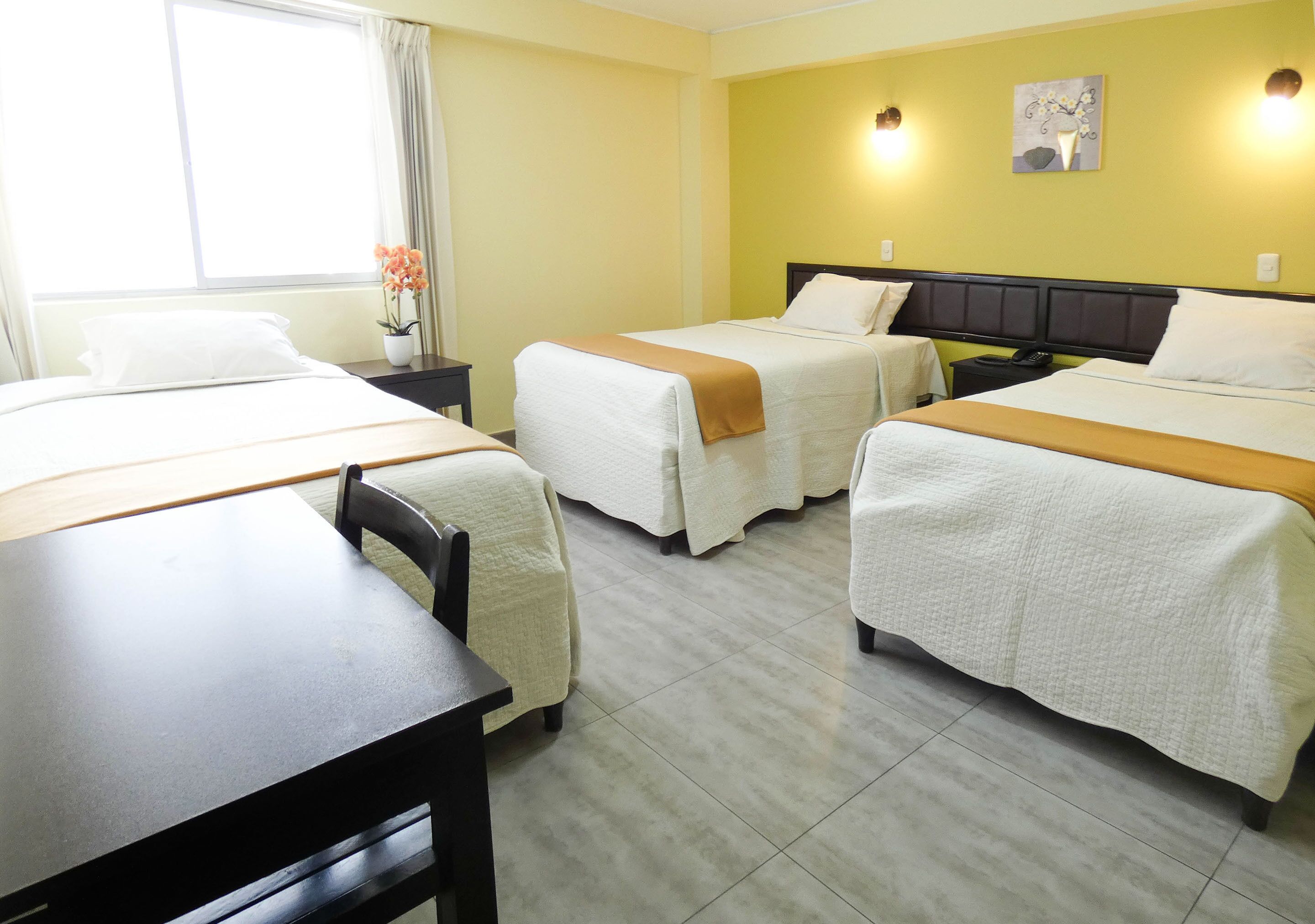 Basic Triple Room | Desk, free WiFi, bed sheets