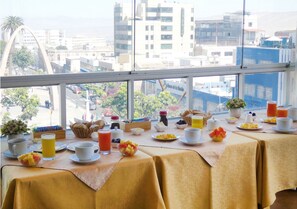 Desayuno buffet incluido todos los días