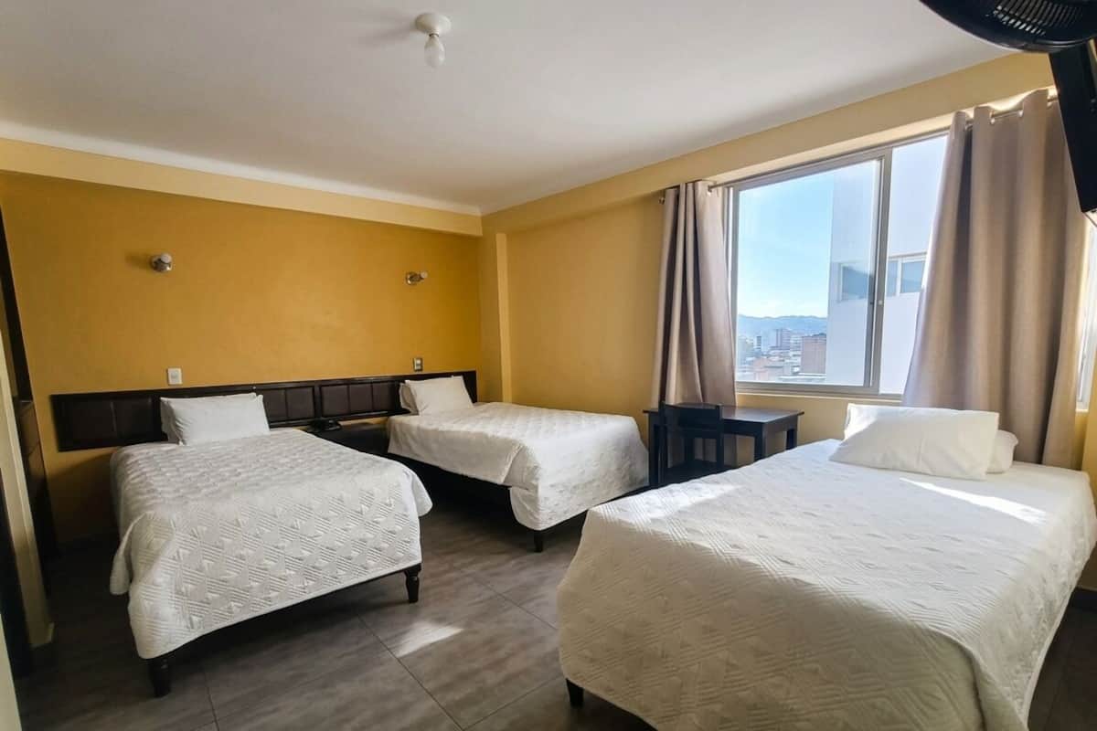 Basic Triple Room | Desk, free WiFi, bed sheets