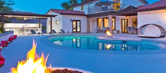 Big Horn Luxury Estate - HUGE Pool, Jacuzzi, BBQ & Game Room!