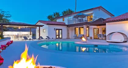 Big Horn Luxury Estate - HUGE Pool, Jacuzzi, BBQ & Game Room!