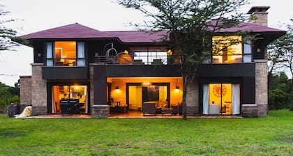 A 5 Bedroom Luxury Bush Villa