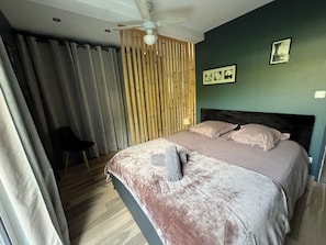 4 dormitorios, tabla de planchar con plancha, wifi gratis y ropa de cama