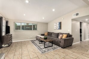 Smart TV, fireplace, video games