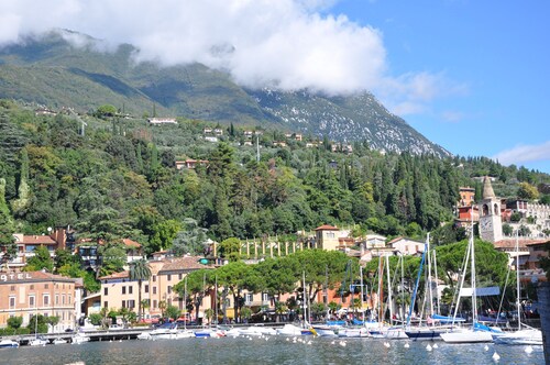 Villa with Mediterranean garden, ideal for dog owners, for guests looking for peace and quiet