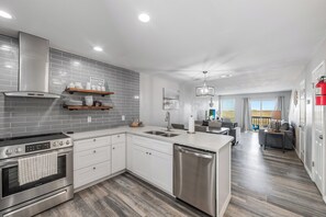 Fridge, microwave, oven, stovetop - Pet-Friendly Beach Condo with Modern Design & Ocean Views (Corpus Christi)