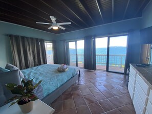 Honeymoon Room | Free WiFi