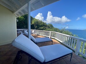 Family Room | Terrace/patio