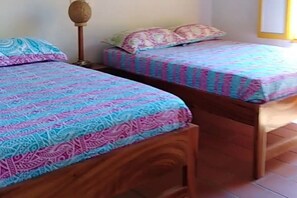 4 bedrooms, WiFi, bed sheets, wheelchair access