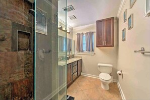 Combined shower/tub, hair dryer, towels, soap