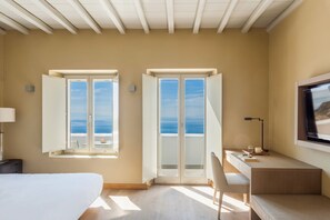 8 bedrooms, in-room safe, desk, iron/ironing board