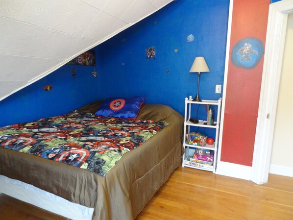4 bedrooms, iron/ironing board, travel crib, free WiFi