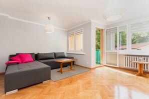 Apartment, 1 Schlafzimmer, Balkon | Wohnzimmer