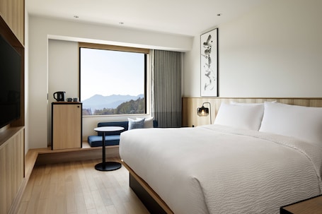Standard Room, 1 King Bed | In-room safe, desk, blackout drapes, free WiFi. Fairfield by Marriott Tochigi Nikko