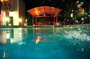 Outdoor pool - Grand Central Hotel Kano (Kano)