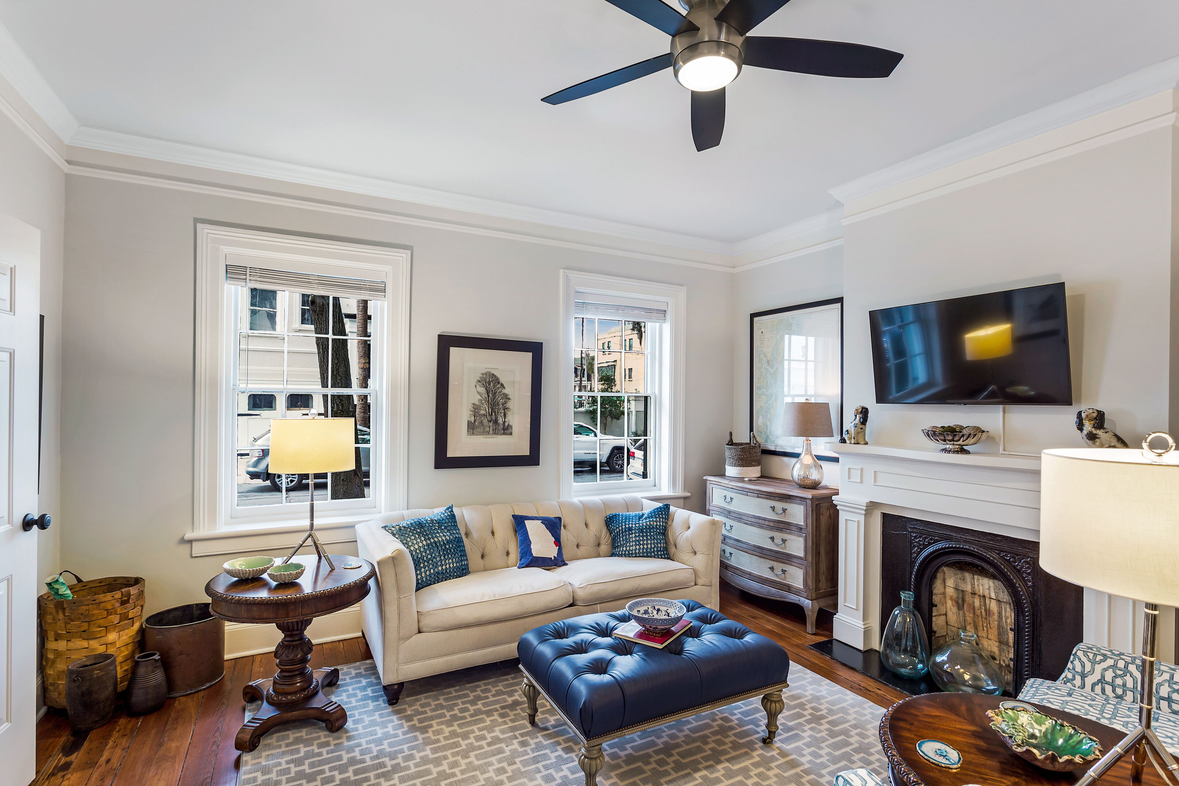 True Southern Elegance Steps From Calhoun Square by Lucky Savannah