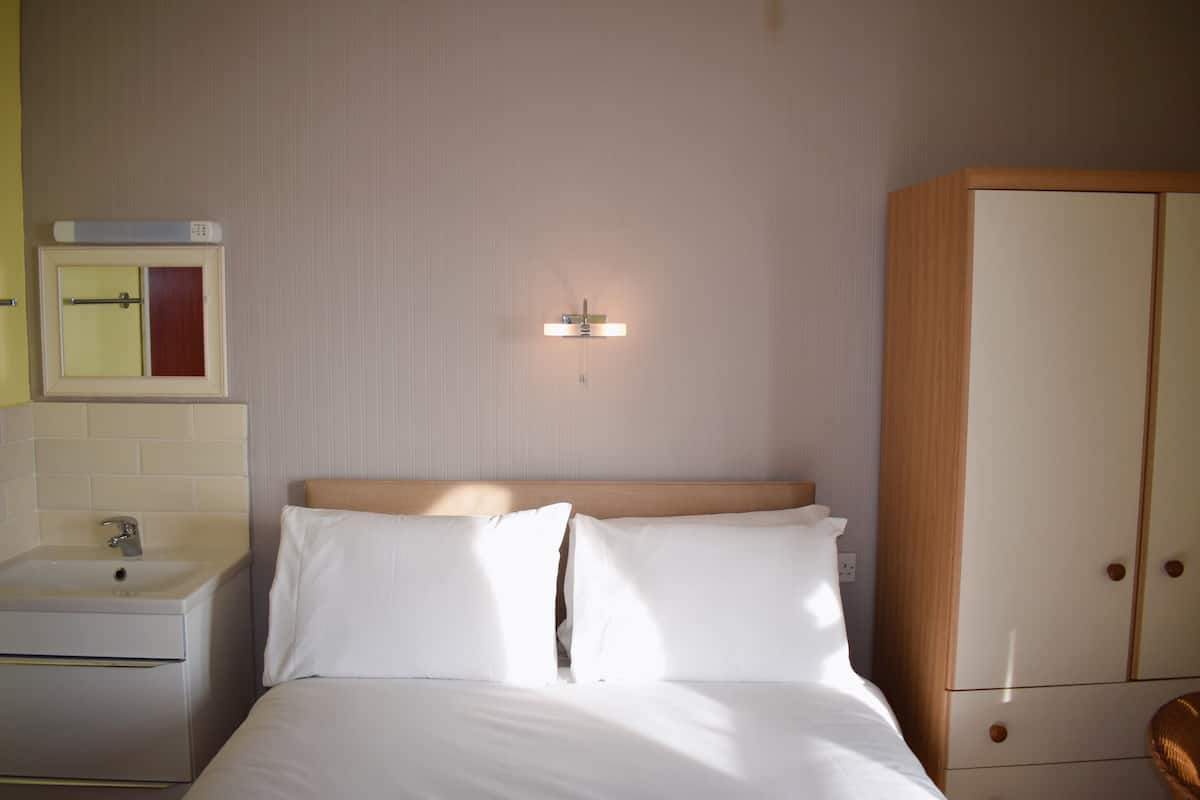 Superior Double Room, Ensuite, Sea View
