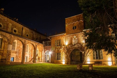 Intera Villa Storica di Charme con Piscina e Parco