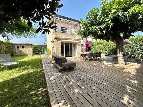 Jolie maison dans magnifique résidence  avec piscine et tennis