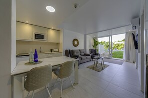 Luxury Suite, 1 Bedroom, Poolside | View from room