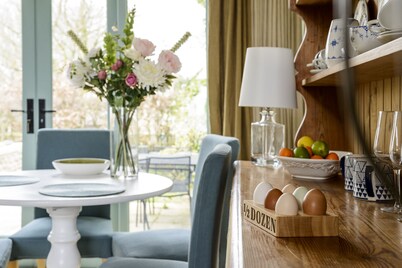 The Hall - luxury barn conversion in the Cotwolds