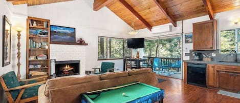 TV, fireplace, offices