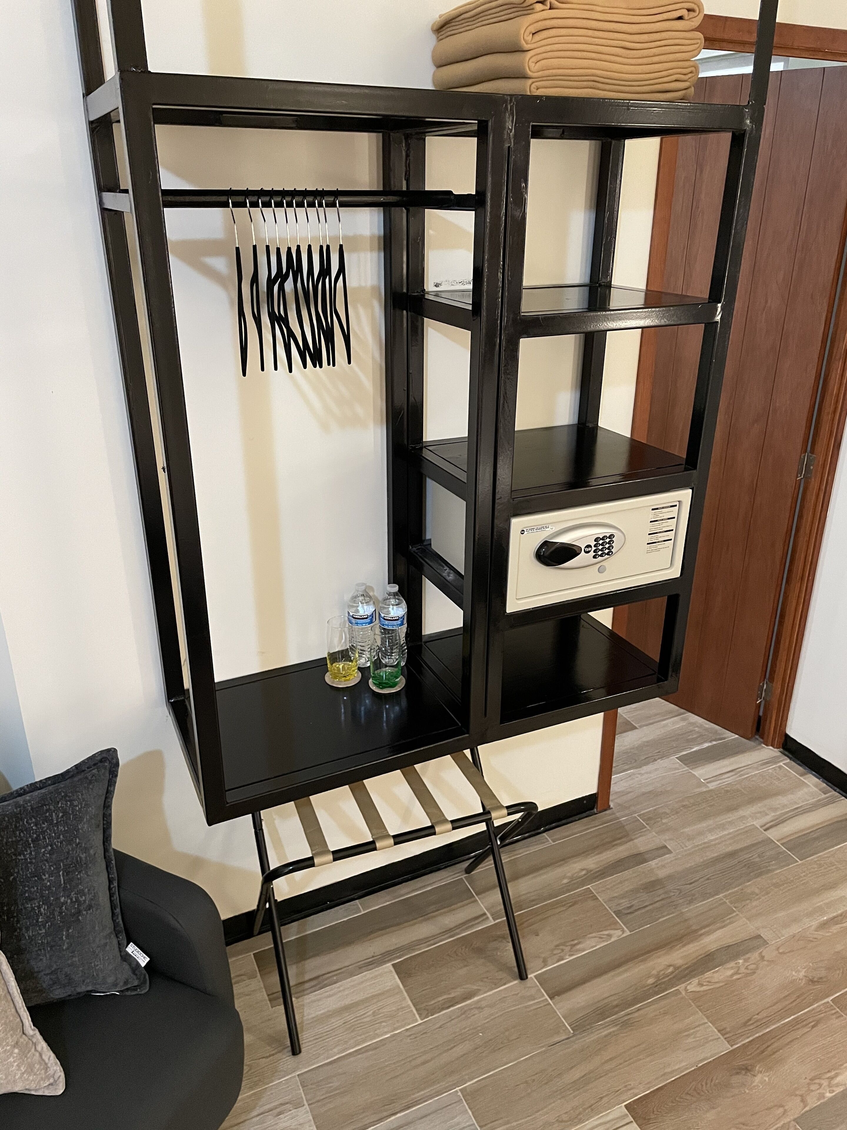 1 bedroom, premium bedding, memory-foam beds, in-room safe