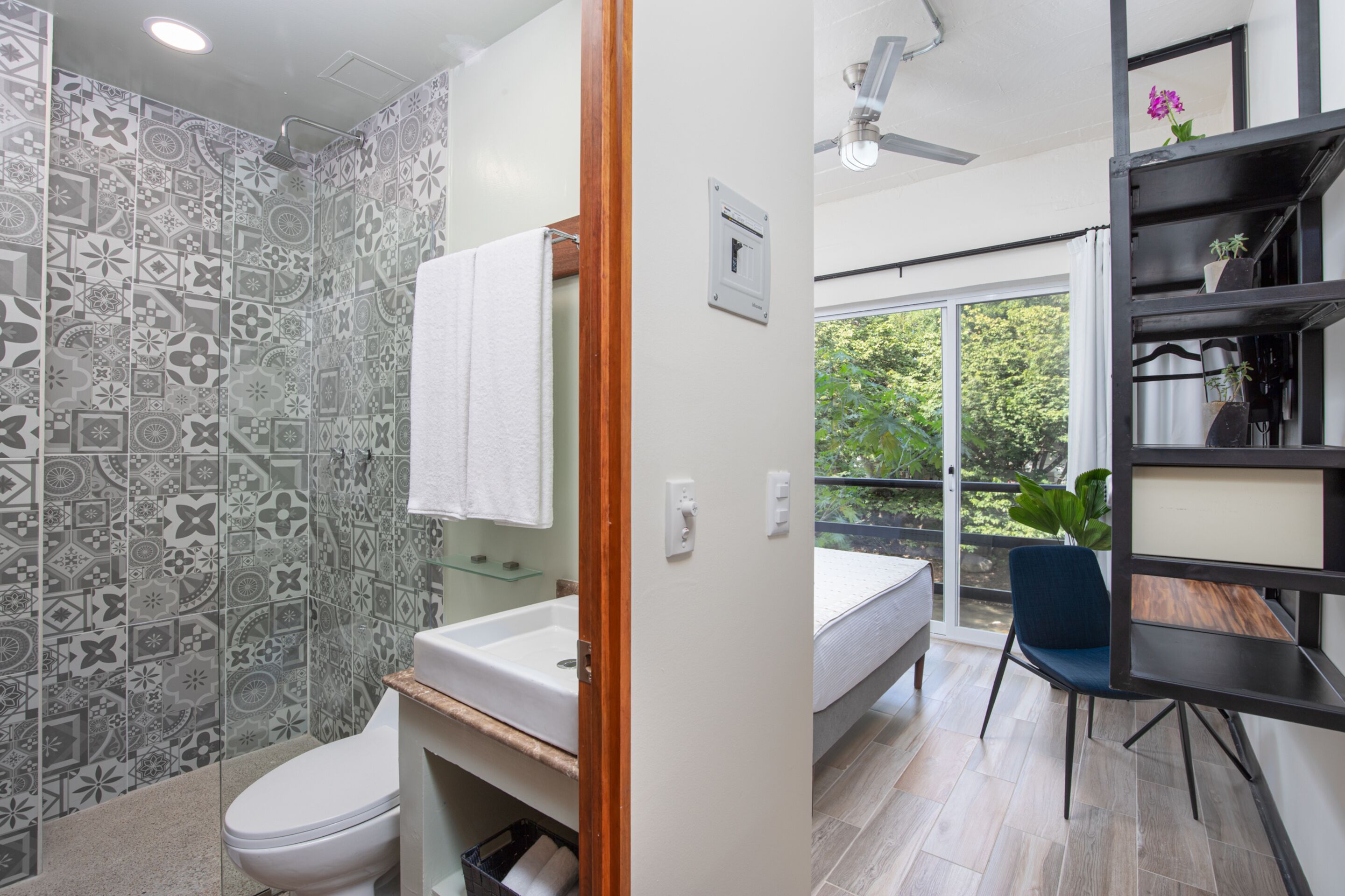 1 bedroom, premium bedding, memory-foam beds, in-room safe