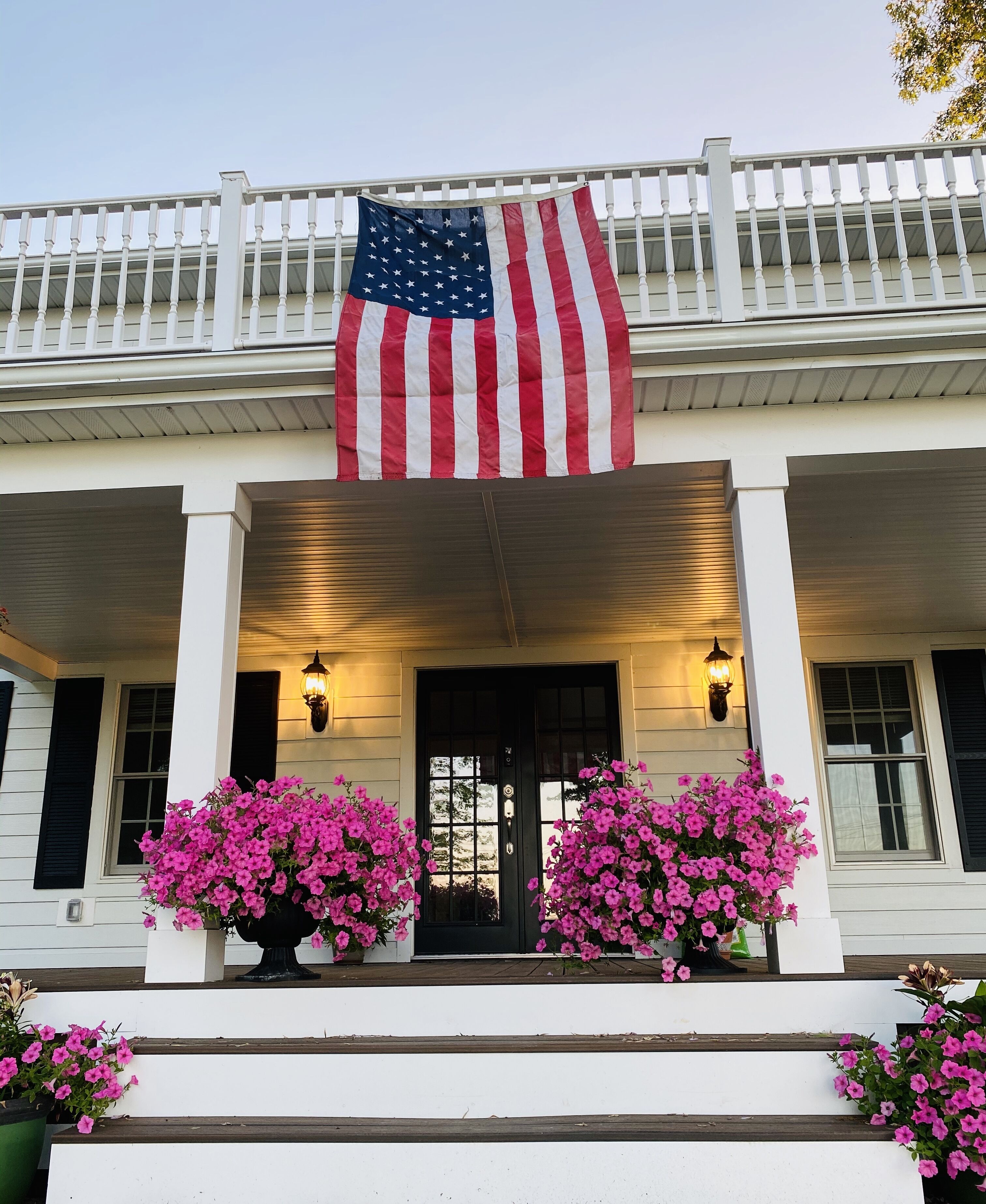 Welcome to The Garnsey! Fully renovated + 145' of private beach