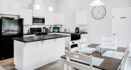 Elegant dog-friendly home with media room & washer/dryer