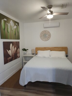 1 bedroom, iron/ironing board, free WiFi, bed sheets - Tropical Hideway (Oakland Park)