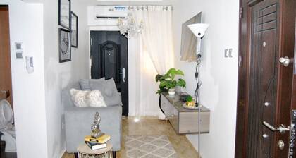 A 1bedroom luxurious apartment in a serene environment and well furnished.