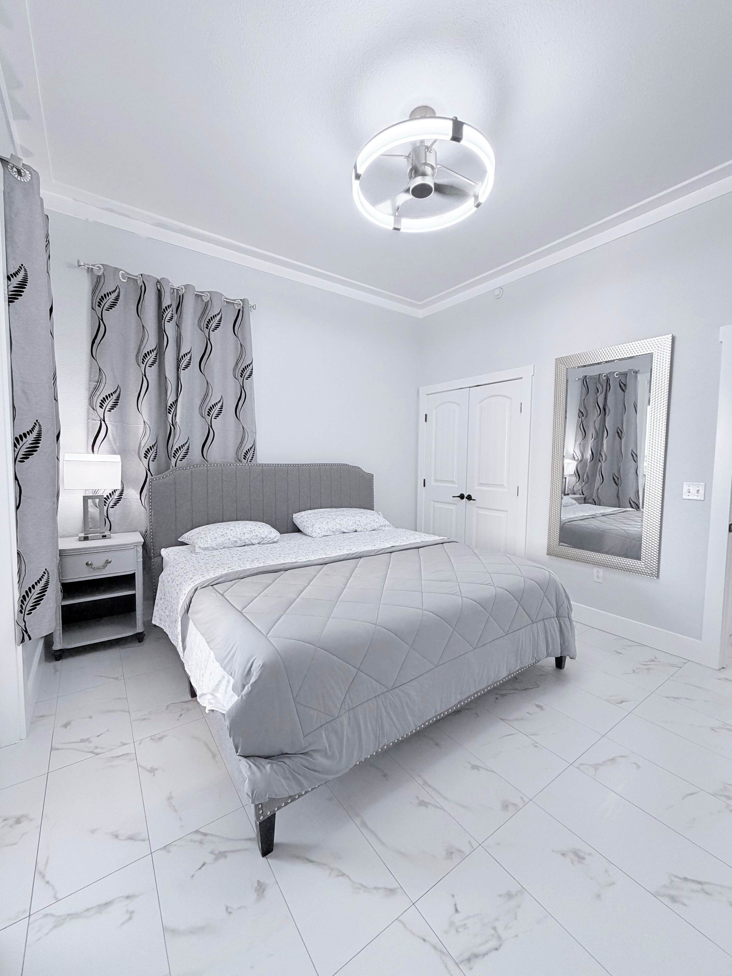 1 chambre, fer et planche à repasser, Wi-Fi gratuit, draps fournis