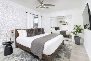 3 chambres, fer et planche à repasser, lit parapluie, Wi-Fi gratuit