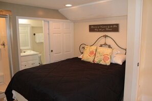 2 bedrooms, iron/ironing board, WiFi, bed sheets - The Chivas Apartment on 30A (Santa Rosa Beach)