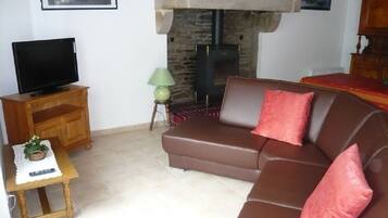 Televisie en een open haard