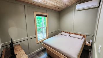 2 bedrooms, bed sheets