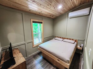 2 bedrooms, bed sheets