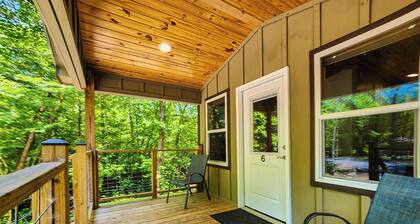 Adorable Tiny House Cabin- Lake Guntersville