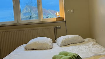 6 chambres, fer et planche Ă repasser, Wi-Fi, draps fournis