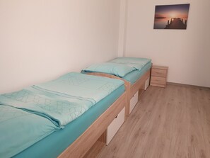 Spa - Vacation apartment/house/mechanic apartment- Am Schlosspark near the Baltic Sea 6 persons+cd. (18516 Süderholz)