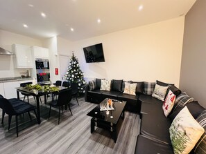 Executive House, Ensuite, City View | Interior - Higher Lane House (Plymouth)