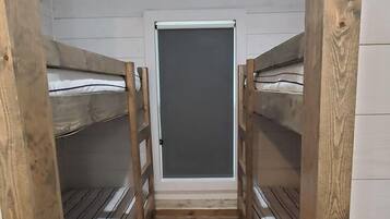 2 bedrooms, bed sheets